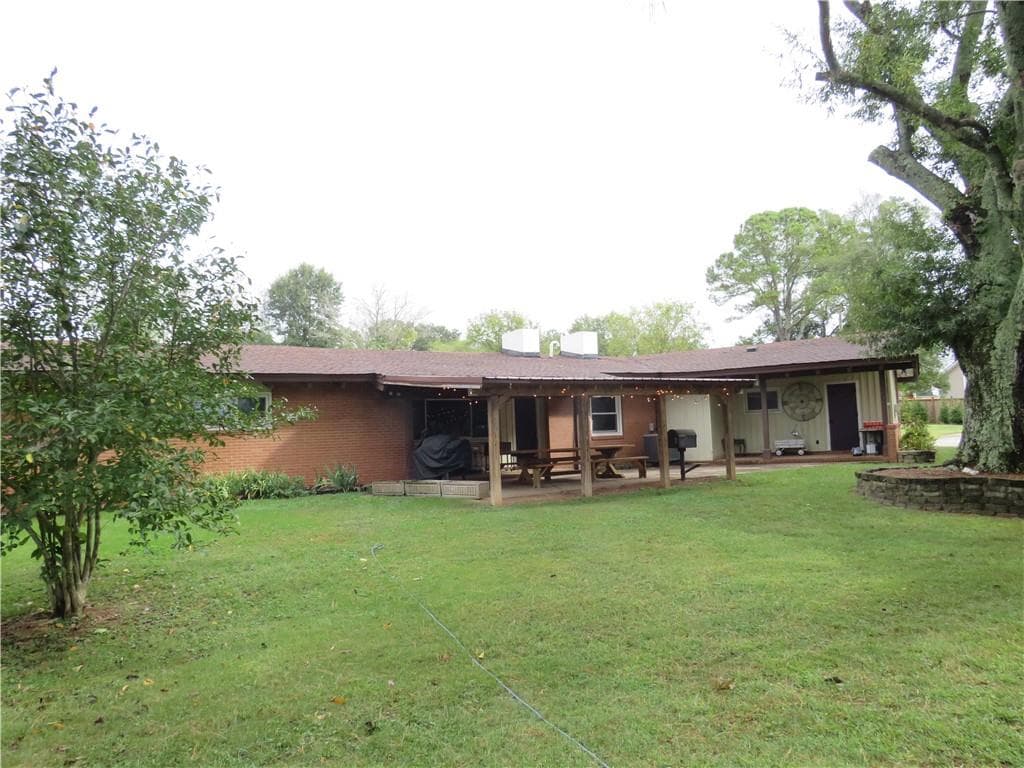 3 bedroom, 3 bathroom, 3,279 sq ft single family residence for sale at 1020 Cave Springs Road, Cedartown, GA 30125 — photo 2