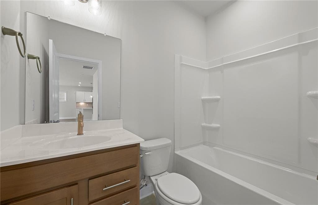 5 bedroom, 3 bathroom, 2,622 sq ft single family residence for sale at 472 Dahlia Street, Mcdonough, GA 30253 — photo 7