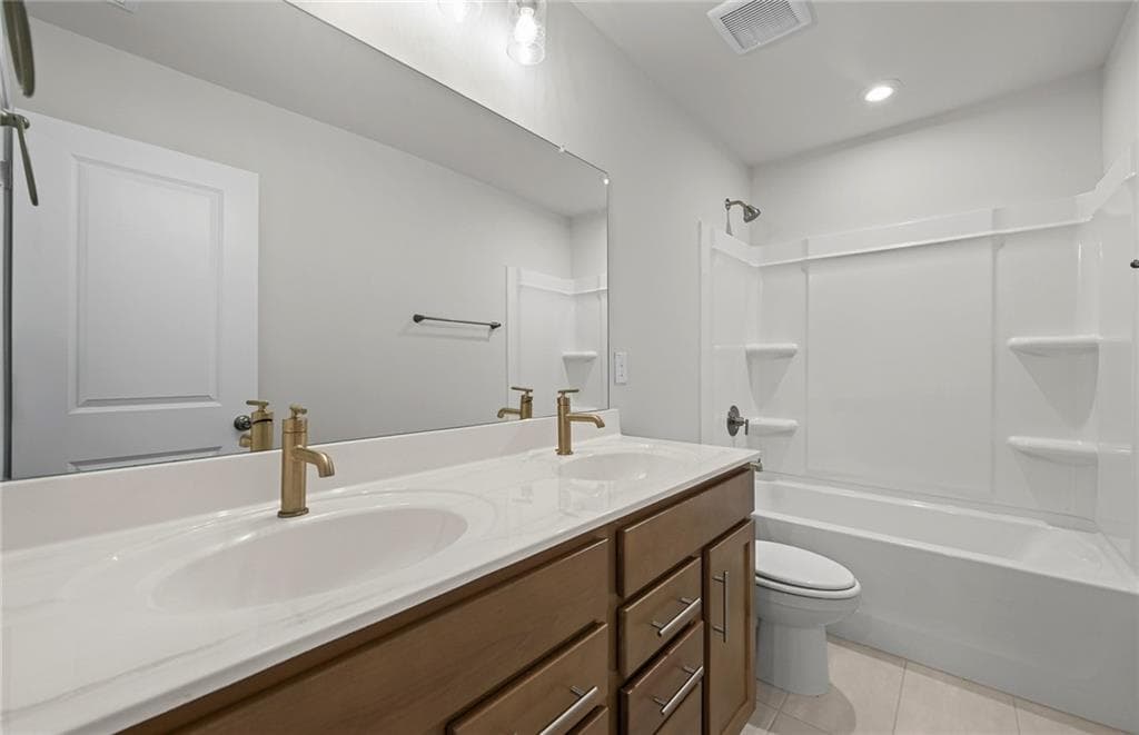 5 bedroom, 3 bathroom, 2,622 sq ft single family residence for sale at 472 Dahlia Street, Mcdonough, GA 30253 — photo 10