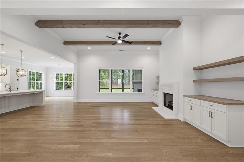 4 bedroom, 4 bathroom, 3,652 sq ft single family residence for sale at 74 Green Terrace, Newnan, GA 30265 — photo 6