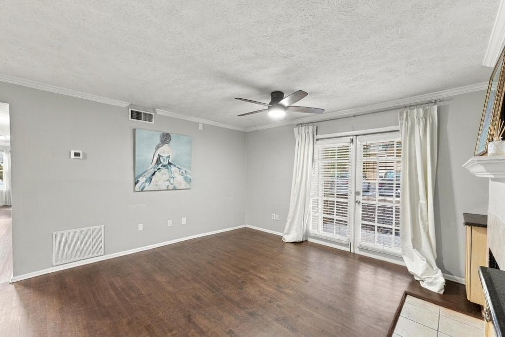 2 bedroom, 2 bathroom, 1,073 sq ft condominium for rent at 1150 Collier Road H10, Atlanta, GA 30318 for $2,000 a month — photo 7