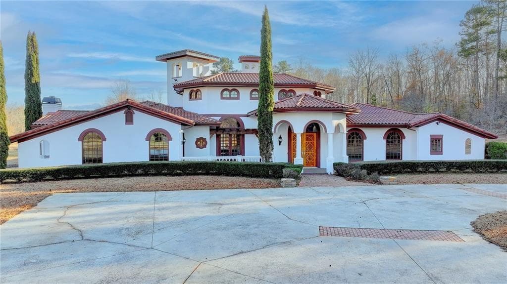 3 bedroom, 5 bathroom, 6,256 sq ft single family residence for rent at 1540 LIPSCOMB Road, Social Circle, GA 30025 for $7,500 a month