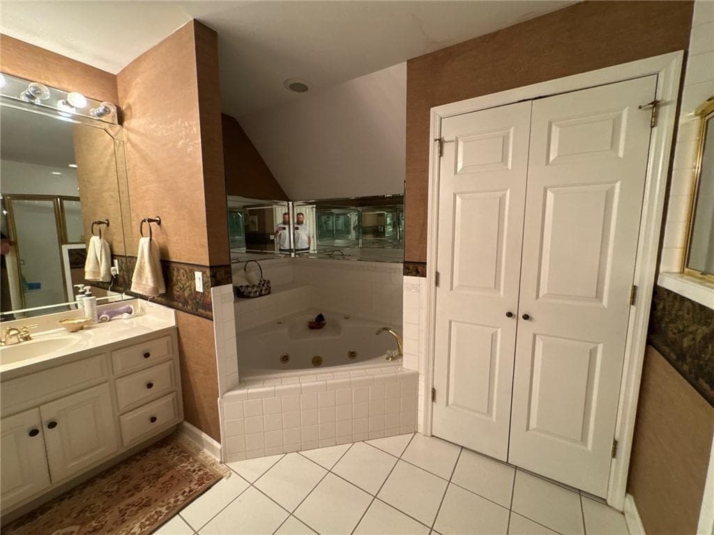 4 bedroom, 3 bathroom, 3,446 sq ft single family residence for sale at 1575 Windstone Drive, Ringgold, GA 30736 — photo 5