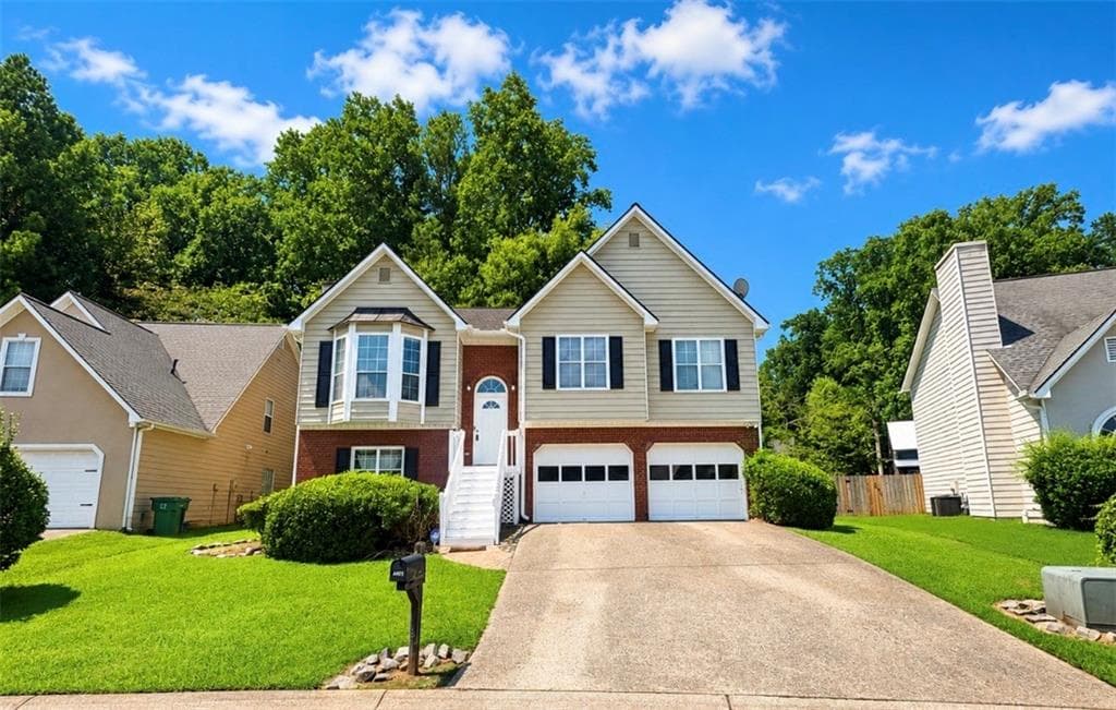 4 bedroom, 3 bathroom, 2,233 sq ft single family residence for sale at 3063 Vineyard Way, Smyrna, GA 30082 — photo 1 of 12
