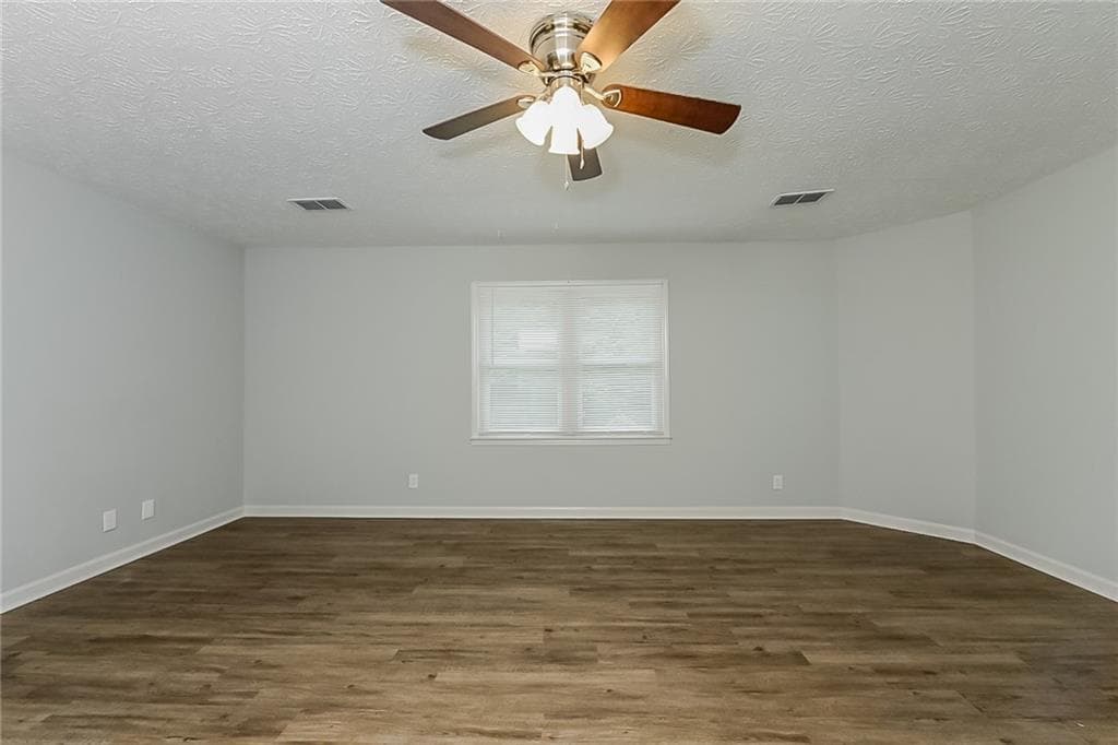 4 bedroom, 3 bathroom, 2,546 sq ft single family residence for rent at 141 Mcelroy Road, Fayetteville, GA 30214 for $2,345 a month — photo 9