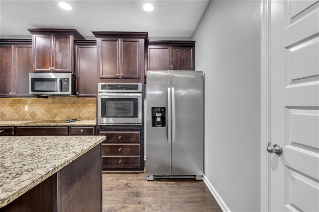 4 bedroom, 3 bathroom, 3,109 sq ft single family residence for sale at 121 Escalade Drive, Mcdonough, GA 30253 — photo 10