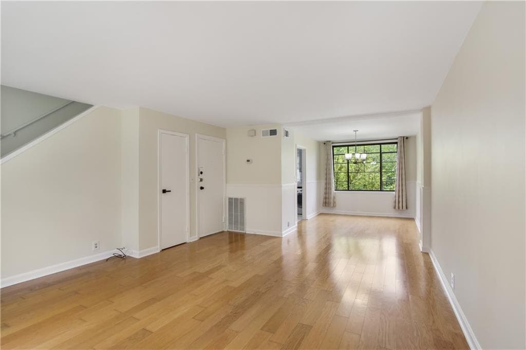 2 bedroom, 1 bathroom, 1,216 sq ft condominium for rent at 1160 Briarcliff Road 2, Atlanta, GA 30306 for $2,180 a month — photo 4
