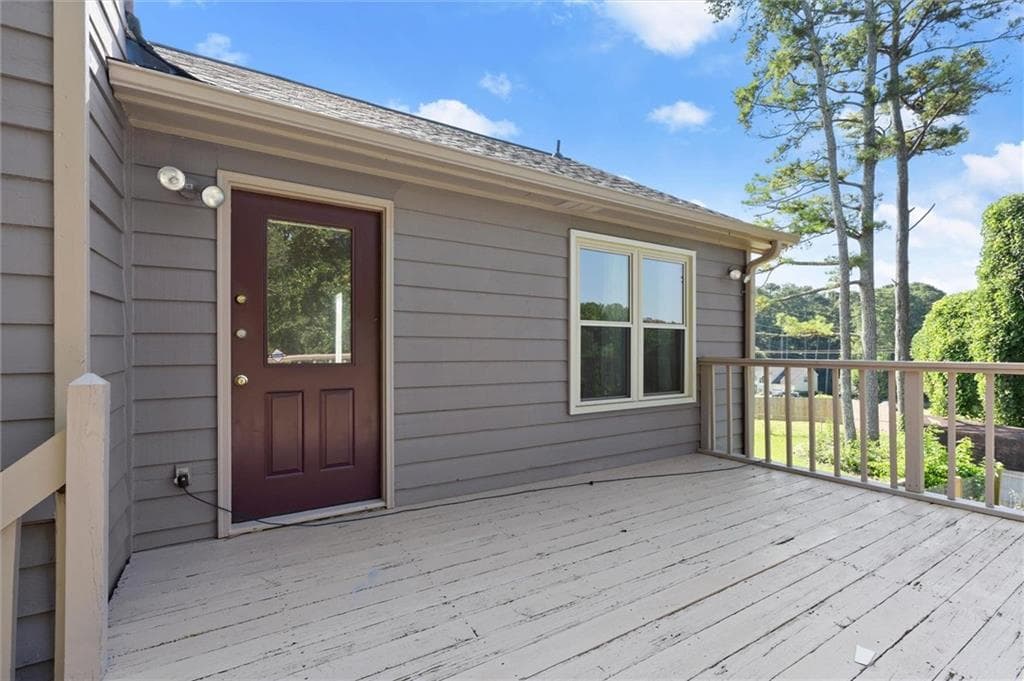 4 bedroom, 3 bathroom, 2,508 sq ft single family residence for sale at 2315 Saint James Court, Marietta, GA 30066 — photo 4