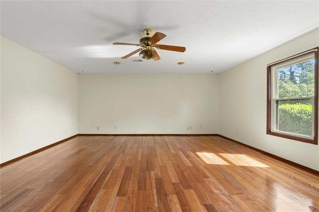 4 bedroom, 3 bathroom, 2,508 sq ft single family residence for sale at 2315 Saint James Court, Marietta, GA 30066 — photo 9