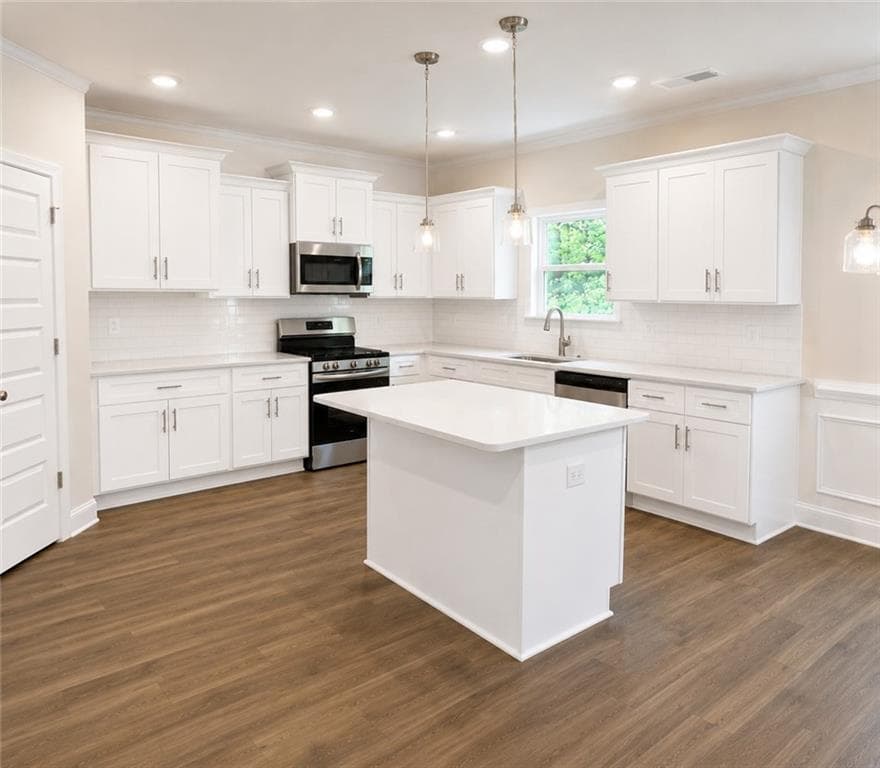 5 bedroom, 4 bathroom, 2,131 sq ft single family residence for sale at 668 Bald Ridge Circle, Demorest, GA 30535 — photo 4