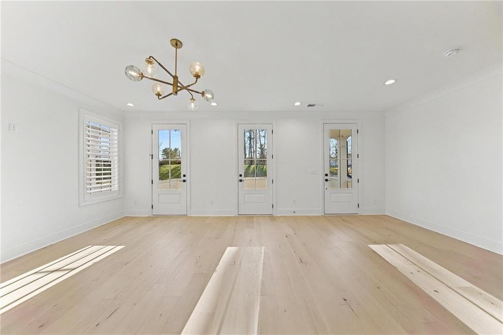 3 bedroom, 5 bathroom, 3,538 sq ft single family residence for sale at 650 Mayfair Court, Alpharetta, GA 30009 — photo 9