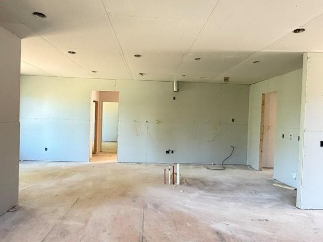 5 bedroom, 4 bathroom, 3,800 sq ft single family residence for sale at 290 Wilbanks Street, Buford, GA 30518 — photo 6