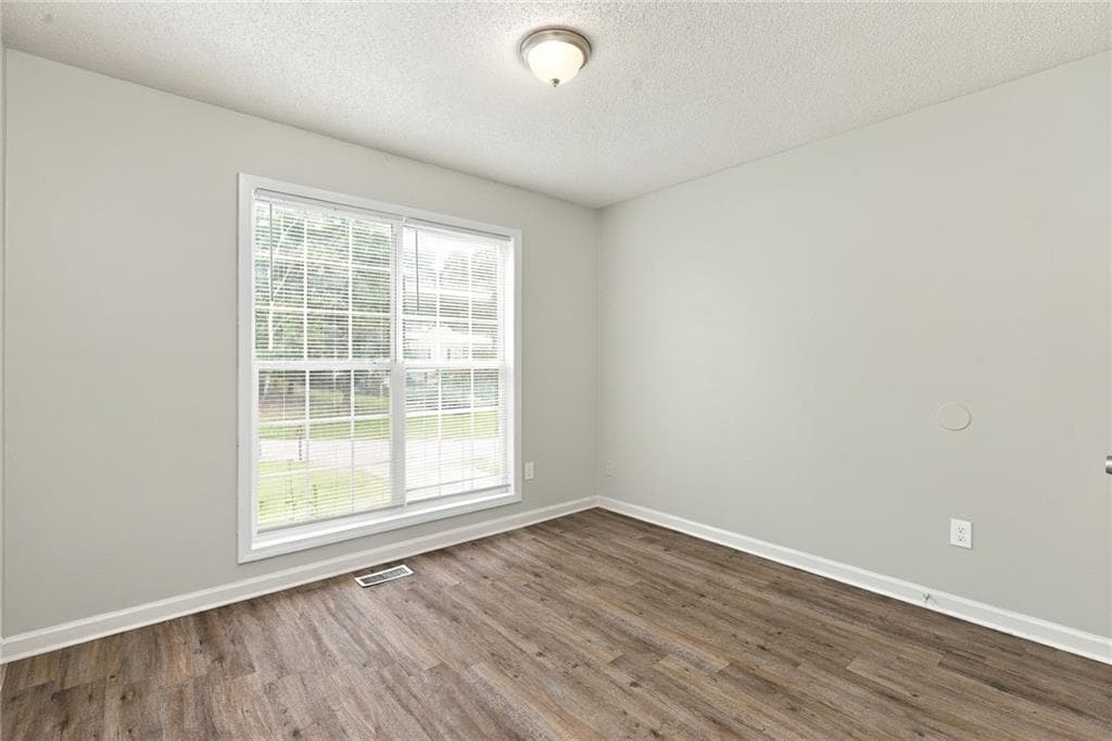 3 bedroom, 2 bathroom, 1,986 sq ft single family residence for rent at 3640 Willow Tree Circle, Douglasville, GA 30135 for $1,830 a month — photo 8