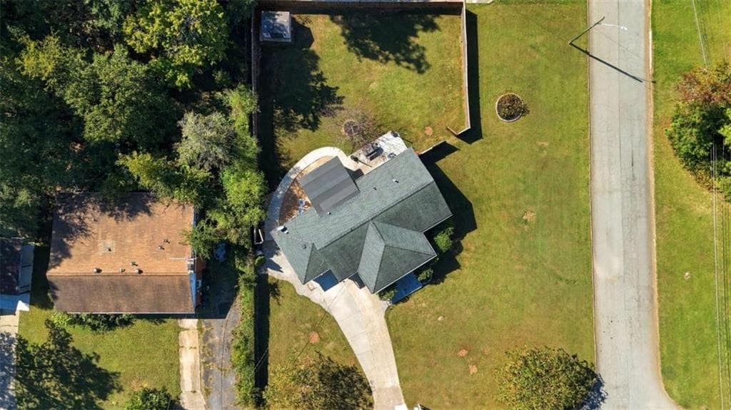 3 bedroom, 2 bathroom, 1,300 sq ft single family residence for sale at 258 Rockin Hill Drive, Marietta, GA 30060 — photo 5