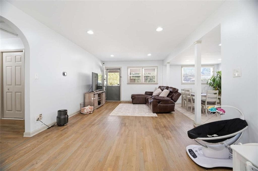 3 bedroom, 2 bathroom, 1,300 sq ft single family residence for sale at 258 Rockin Hill Drive, Marietta, GA 30060 — photo 9