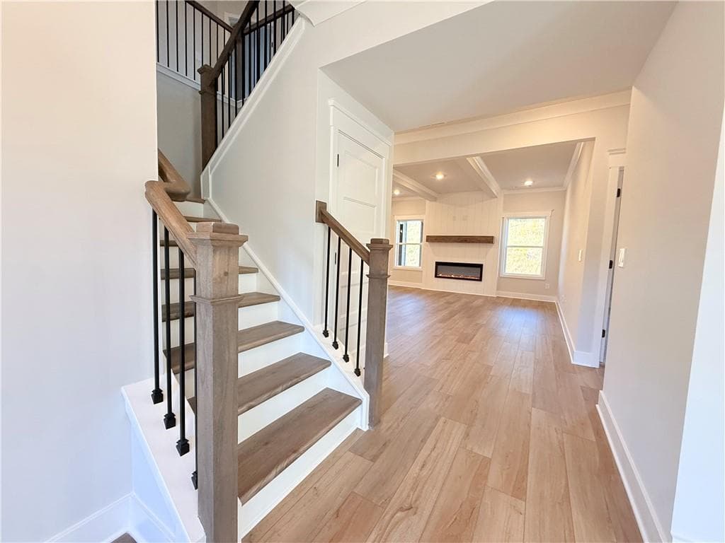 5 bedroom, 4 bathroom, 2,800 sq ft single family residence under contract at 5288 Baymont Drive, Gainesville, GA 30507 — photo 6