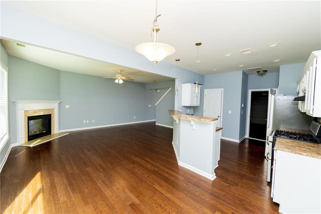 4 bedroom, 3 bathroom, 1,670 sq ft single family residence for sale at 5815 Weddington Drive, Cumming, GA 30040 — photo 6