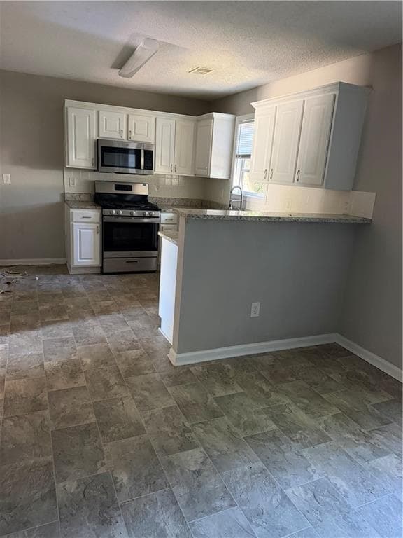3 bedroom, 3 bathroom, 1,500 sq ft single family residence for sale at 253 Roberts Trail, Locust Grove, GA 30248 — photo 5