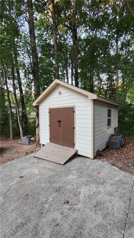 5 bedroom, 4 bathroom, 2,473 sq ft single family residence for rent at 4536 High Grove Court, Acworth, GA 30102 for $2,900 a month — photo 2