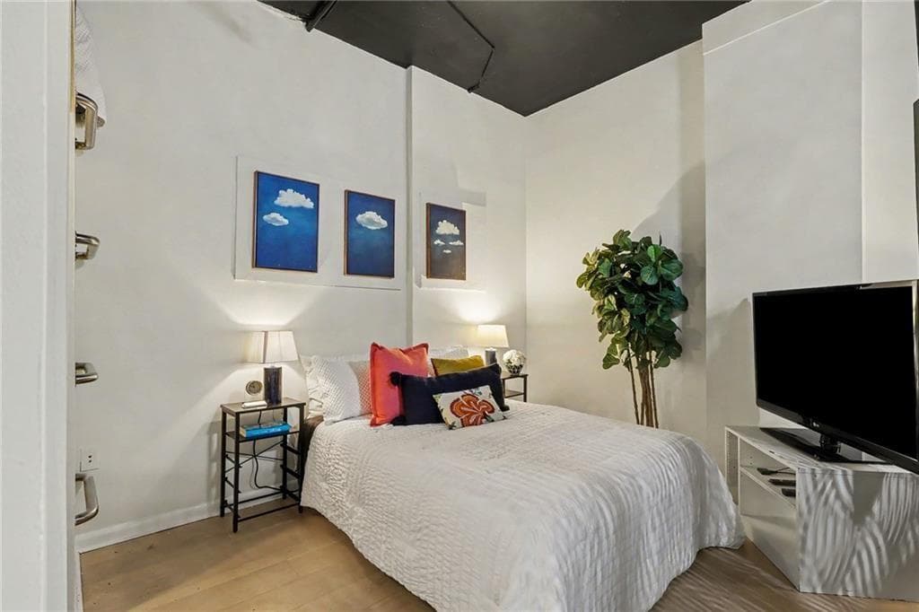 1 bedroom, 1 bathroom, 543 sq ft condominium for rent at 20 Marietta Street APT 13F, Atlanta, GA 30303 for $1,350 a month — photo 6
