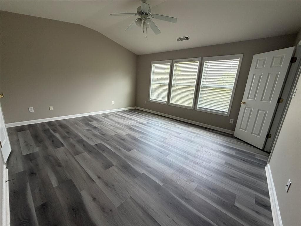 3 bedroom, 3 bathroom, 1,708 sq ft townhouse for sale at 1917 Dilcrest Drive, Duluth, GA 30096 — photo 9