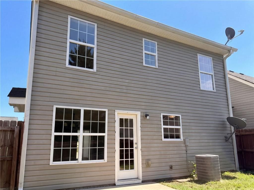 3 bedroom, 3 bathroom, 1,358 sq ft single family residence for sale at 807 Carlton Pointe Place, Palmetto, GA 30268 — photo 5