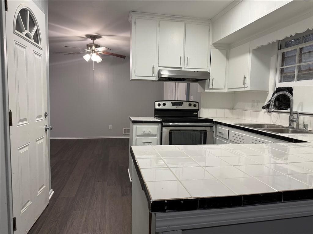 4 bedroom, 2 bathroom, 1,228 sq ft single family residence for sale at 6359 Lanier Road, Morrow, GA 30260 — photo 6