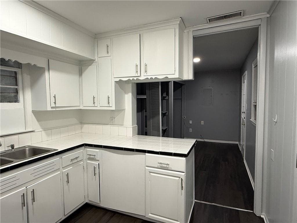 4 bedroom, 2 bathroom, 1,228 sq ft single family residence for sale at 6359 Lanier Road, Morrow, GA 30260 — photo 7