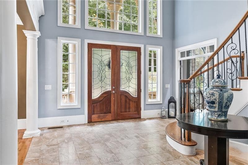 5 bedroom, 6 bathroom, 8,138 sq ft single family residence for sale at 221 Allmond Lane, Alpharetta, GA 30004 — photo 3