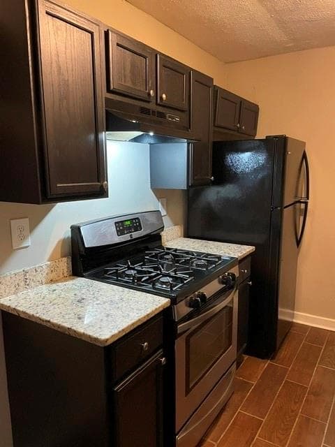 3 bedroom, 3 bathroom, 1,466 sq ft townhouse for rent at 1111 Pine Tree Trail, College Park, GA 30349 for $1,700 a month — photo 2
