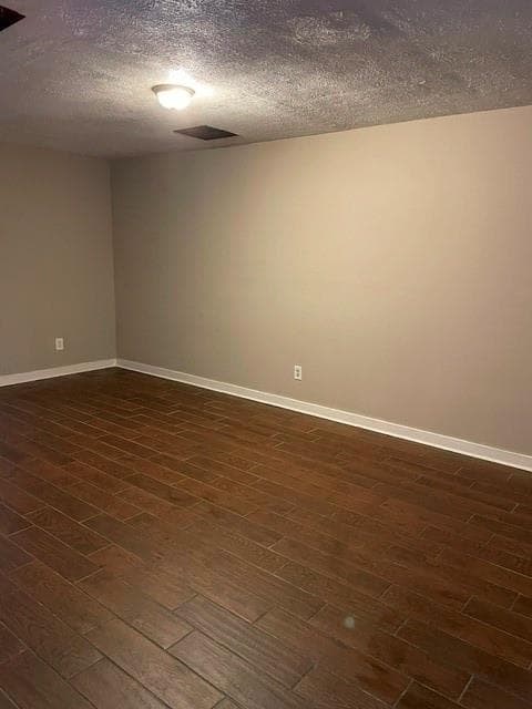 3 bedroom, 3 bathroom, 1,466 sq ft townhouse for rent at 1111 Pine Tree Trail, College Park, GA 30349 for $1,700 a month — photo 7