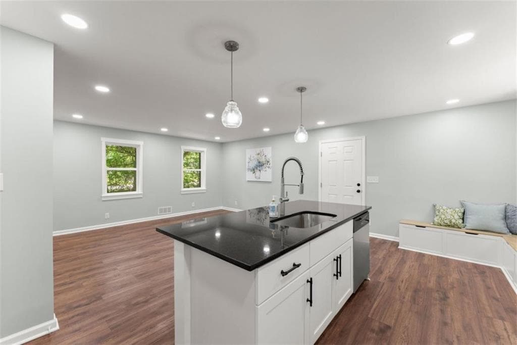 4 bedroom, 2 bathroom, 2,352 sq ft single family residence for sale at 381 Plantation Boulevard, Lawrenceville, GA 30046 — photo 10