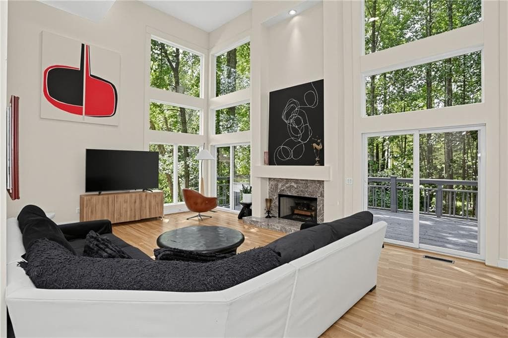 4 bedroom, 3 bathroom, 3,185 sq ft single family residence for rent at 230 Skidaway Court, Johns Creek, GA 30022 for $6,540 a month — photo 6