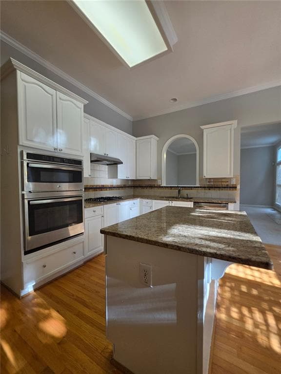 5 bedroom, 5 bathroom, 5,792 sq ft single family residence for rent at 2324 Huntcrest Way, Lawrenceville, GA 30043 for $4,000 a month — photo 8