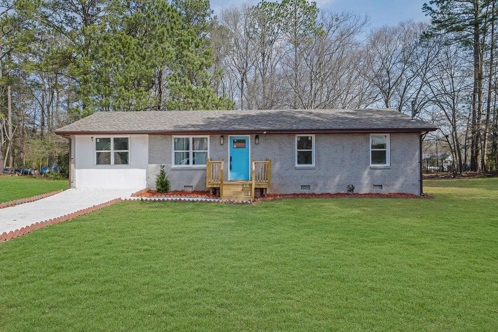 4 bedroom, 2 bathroom, 1,300 sq ft single family residence for sale at 2030 Euclid Street, Statham, GA 30666