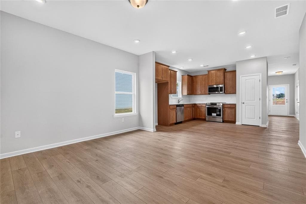 3 bedroom, 2 bathroom, 1,137 sq ft single family residence for sale at 103 Live Oak Street, Calhoun, GA 30701 — photo 9