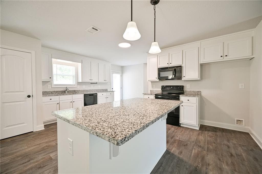 4 bedroom, 3 bathroom, 2,192 sq ft single family residence for sale at 1374 Hardigree Road, Winder, GA 30680 — photo 9