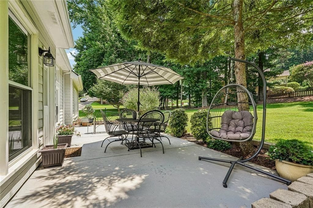 4 bedroom, 3 bathroom, 2,672 sq ft single family residence for sale at 162 St Martin Drive, Suwanee, GA 30024 — photo 2