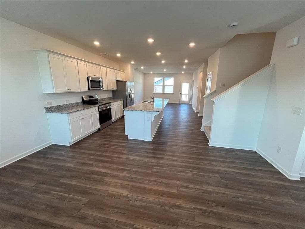 3 bedroom, 5 bathroom, 2,265 sq ft townhouse for rent at 87 Constitution Avenue, Pendergrass, GA 30567 for $2,000 a month — photo 8