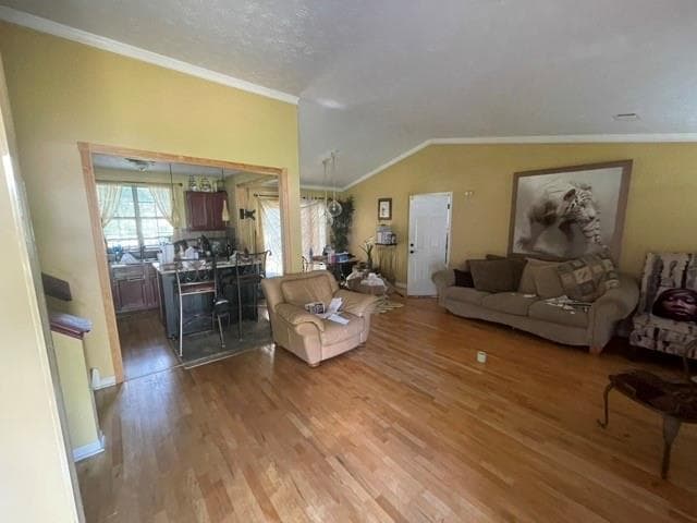3 bedroom, 3 bathroom, 1,627 sq ft single family residence for sale at 2436 Stratford Court, Decatur, GA 30035 — photo 2