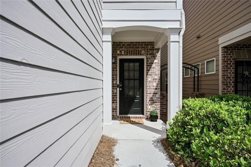 3 bedroom, 3 bathroom, 1,857 sq ft townhouse for sale at 4855 Waterbrooke Crossing, Alpharetta, GA 30004