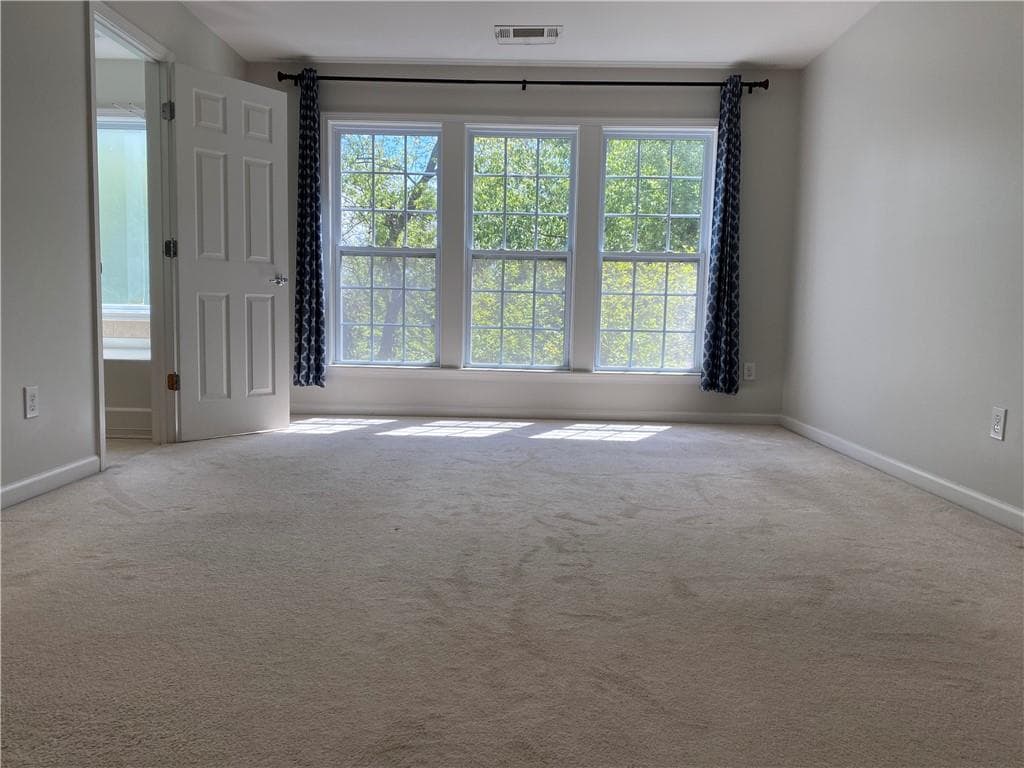 4 bedroom, 4 bathroom, 1,900 sq ft townhouse for rent at 1893 Ridgemont Lane, Decatur, GA 30033 for $3,585 a month — photo 2