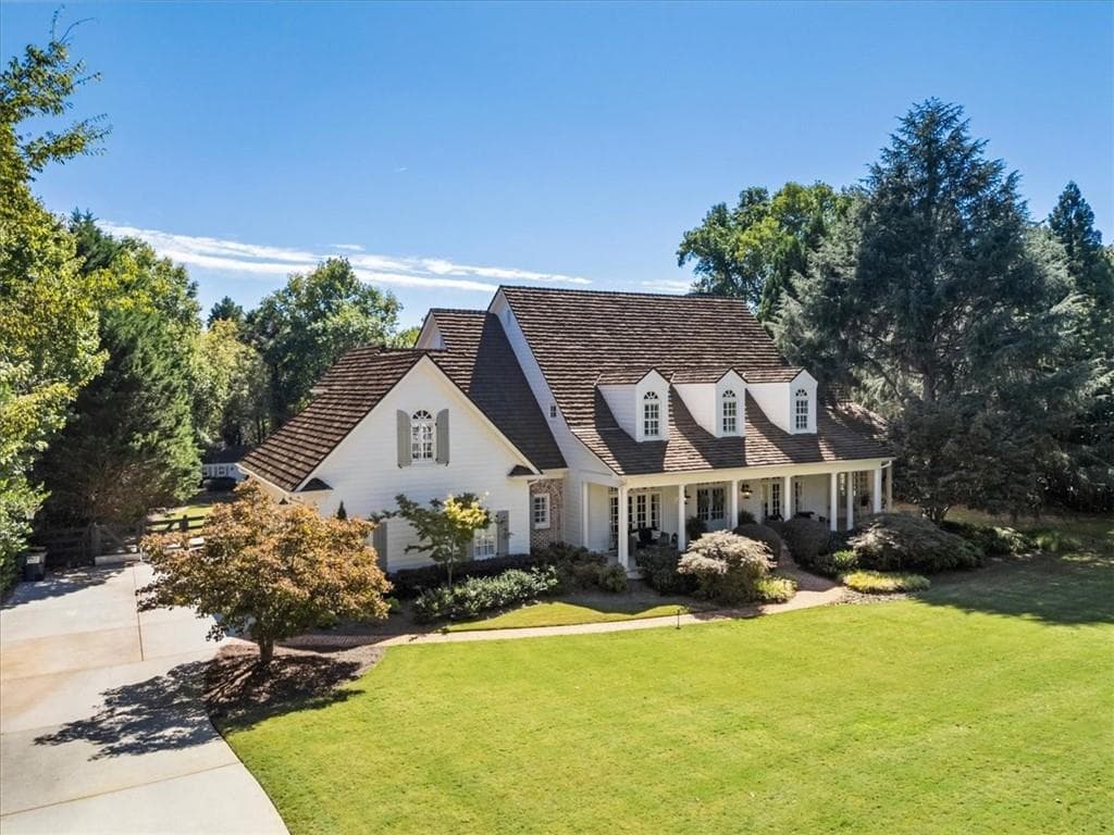 6 bedroom, 8 bathroom, 8,604 sq ft single family residence for sale at 105 Old Cedar Lane, Milton, GA 30004 — photo 2