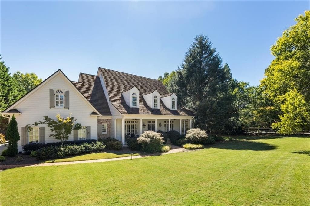 6 bedroom, 8 bathroom, 8,604 sq ft single family residence for sale at 105 Old Cedar Lane, Milton, GA 30004 — photo 4