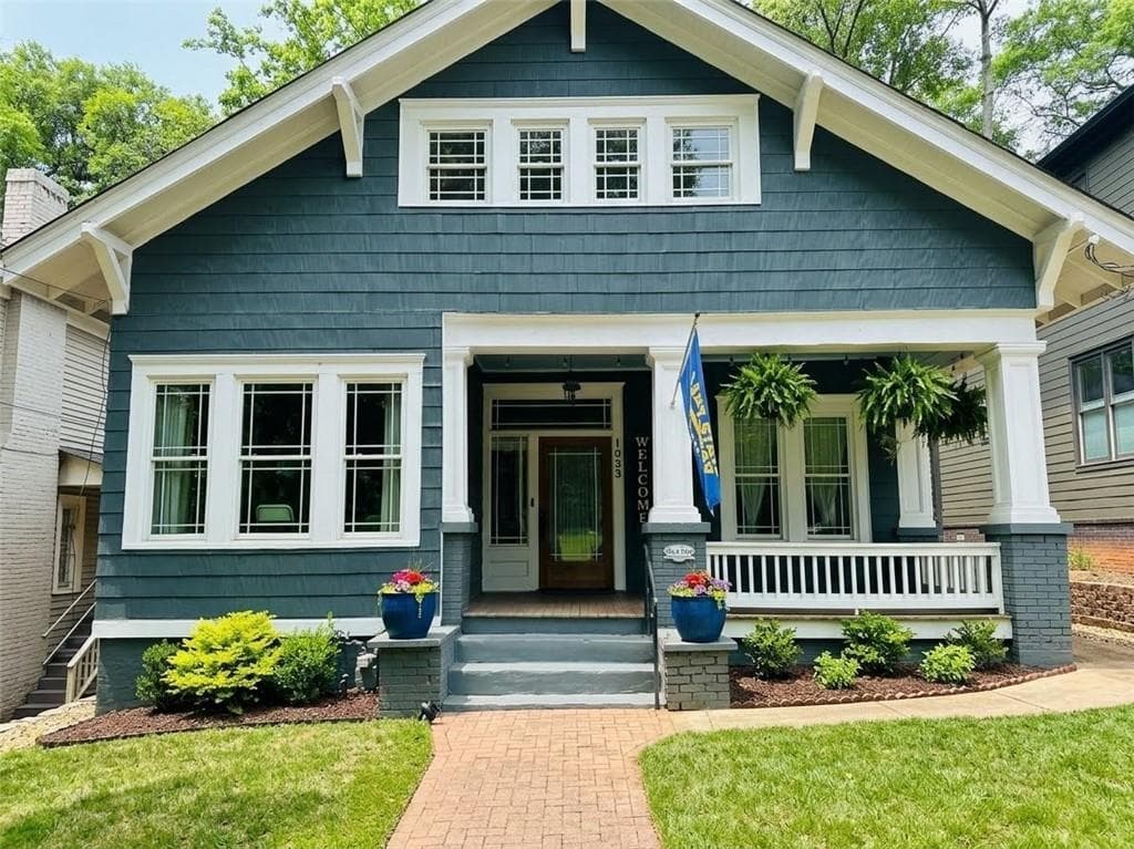 3 bedroom, 2 bathroom, 2,862 sq ft single family residence for sale at 1033 Oak Street, Atlanta, GA 30310 — photo 1 of 24