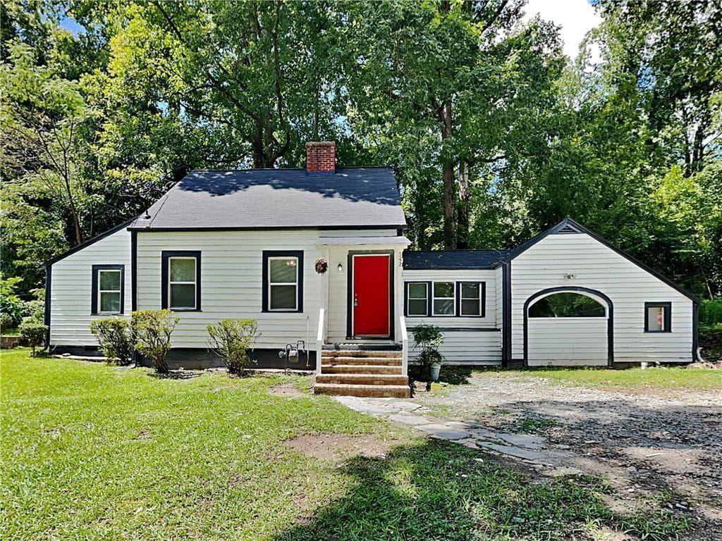 3 bedroom, 3 bathroom, 1,320 sq ft single family residence for rent at 542 S Evelyn Place, Atlanta, GA 30318 for $1,575 a month — photo 2