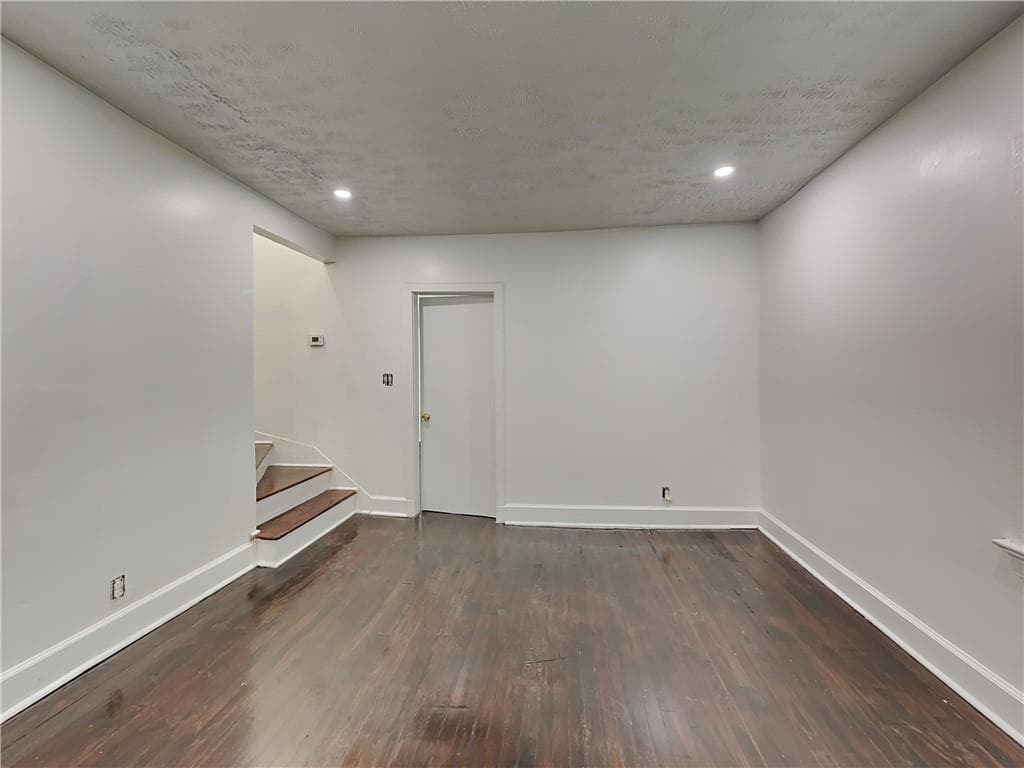 3 bedroom, 3 bathroom, 1,320 sq ft single family residence for rent at 542 S Evelyn Place, Atlanta, GA 30318 for $1,575 a month — photo 3