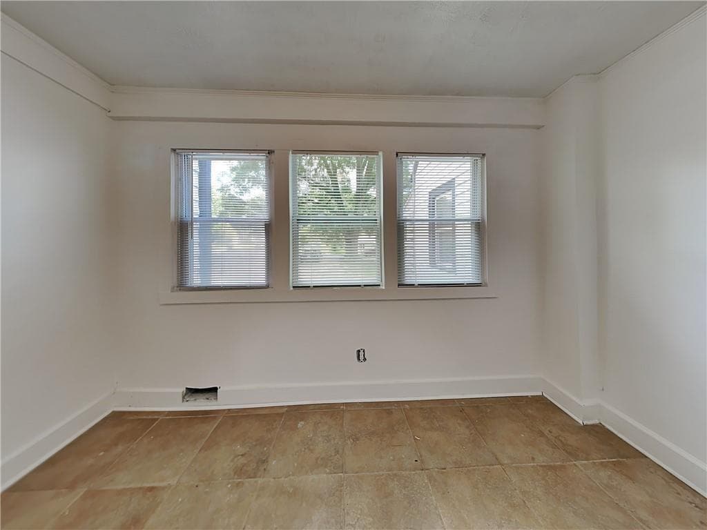 3 bedroom, 3 bathroom, 1,320 sq ft single family residence for rent at 542 S Evelyn Place, Atlanta, GA 30318 for $1,575 a month — photo 5