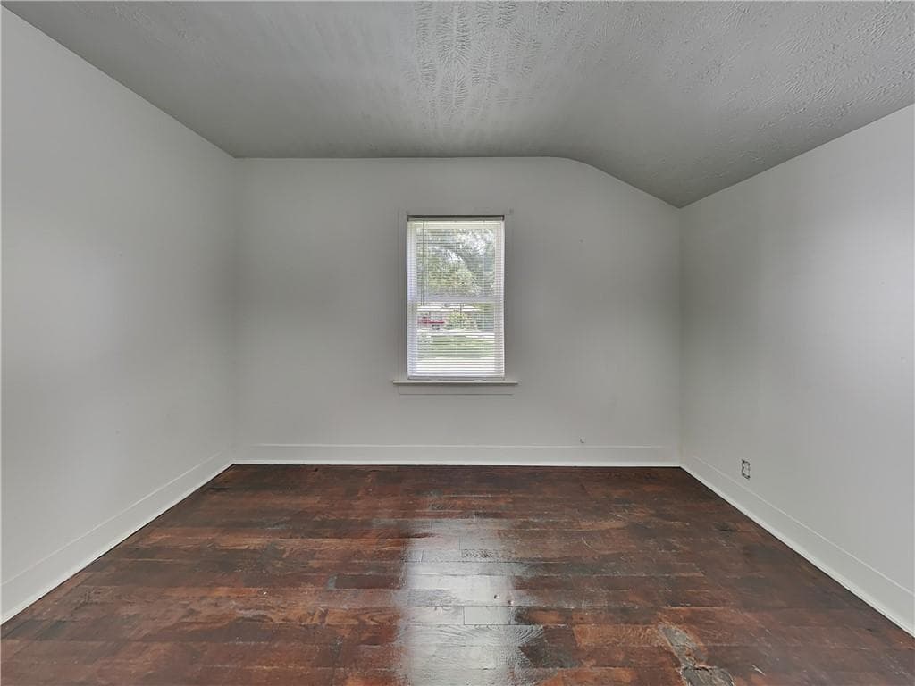 3 bedroom, 3 bathroom, 1,320 sq ft single family residence for rent at 542 S Evelyn Place, Atlanta, GA 30318 for $1,575 a month — photo 9