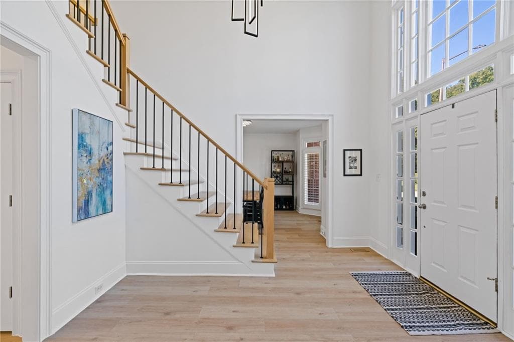 4 bedroom, 5 bathroom, 4,577 sq ft single family residence for sale at 305 Ivy Brook Court, Alpharetta, GA 30004 — photo 10